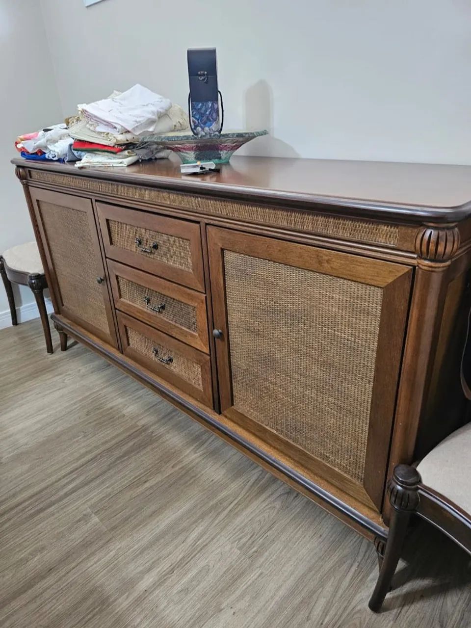 Mesa de Jantar Sierra clássica com buffet e Cadeiras - Foto 2