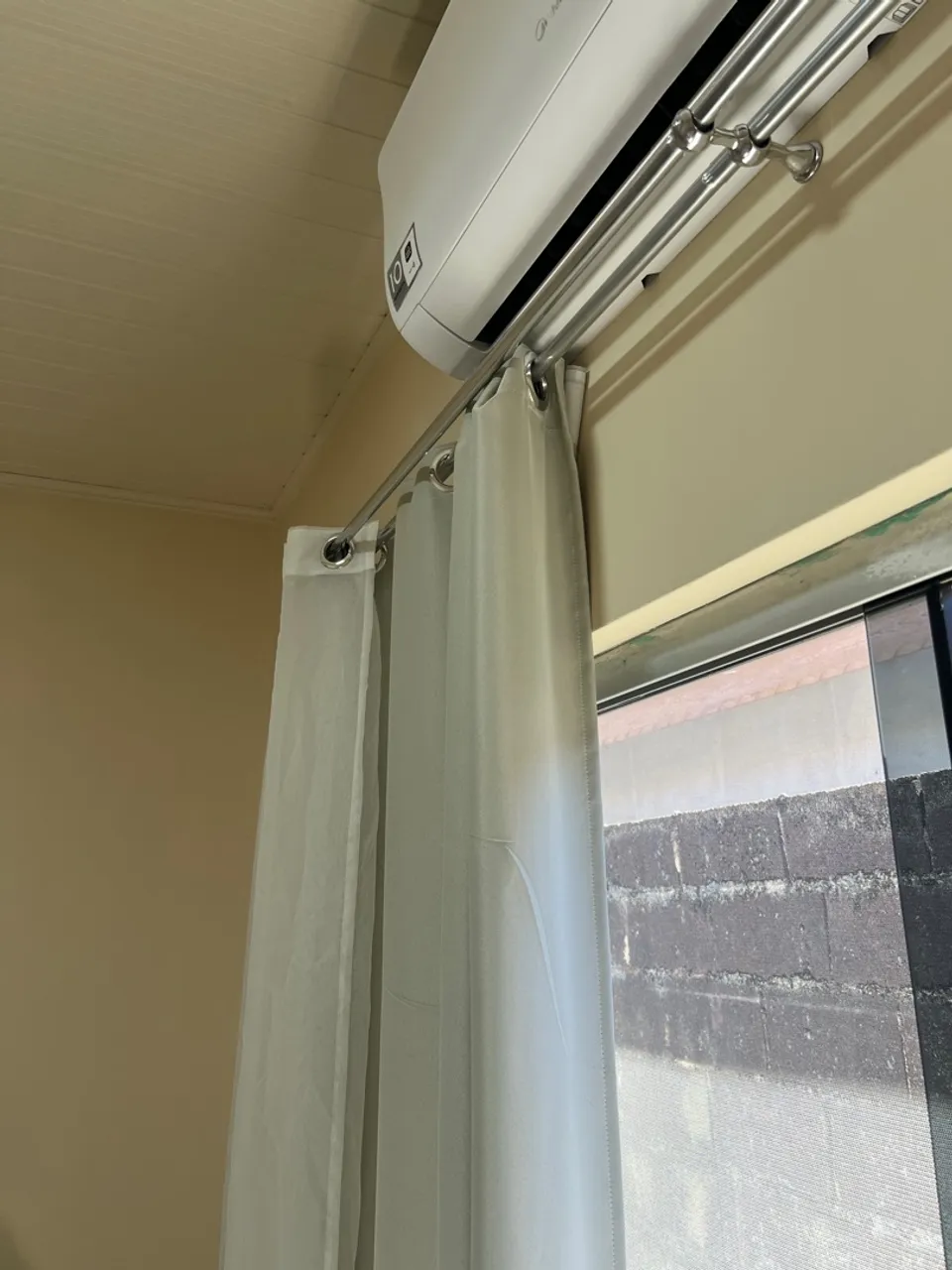 Kit de Cortinas com voil e varão duplo