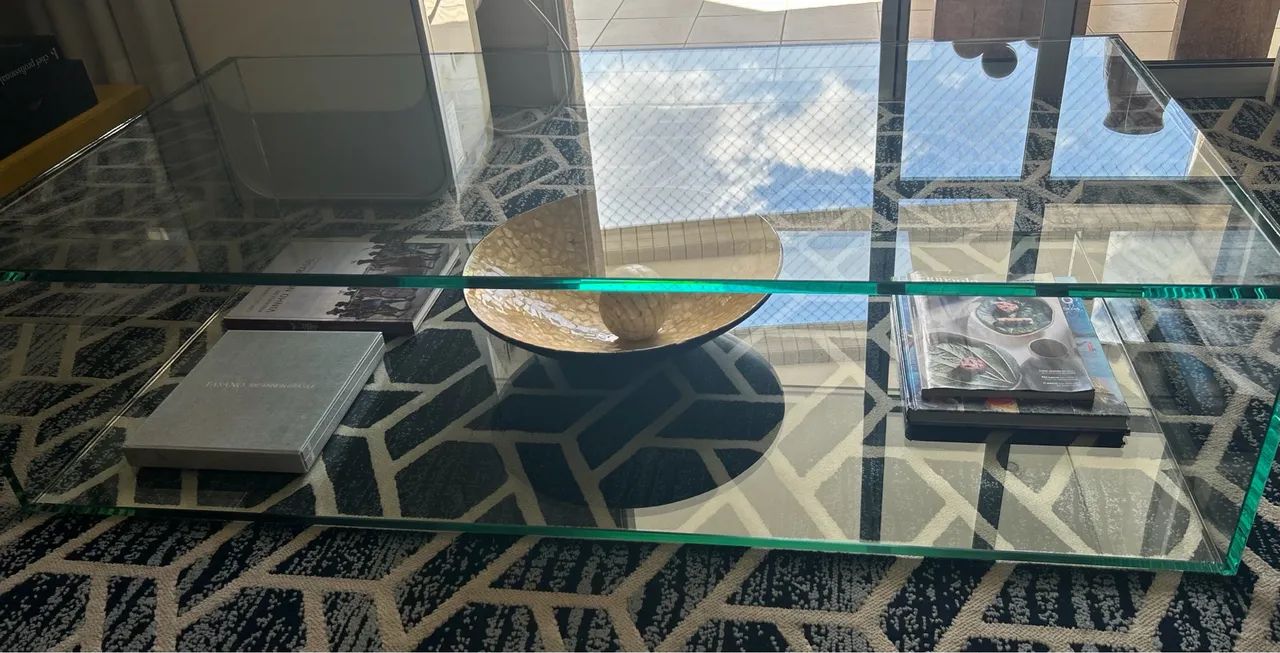 Mesa de centro em vidro