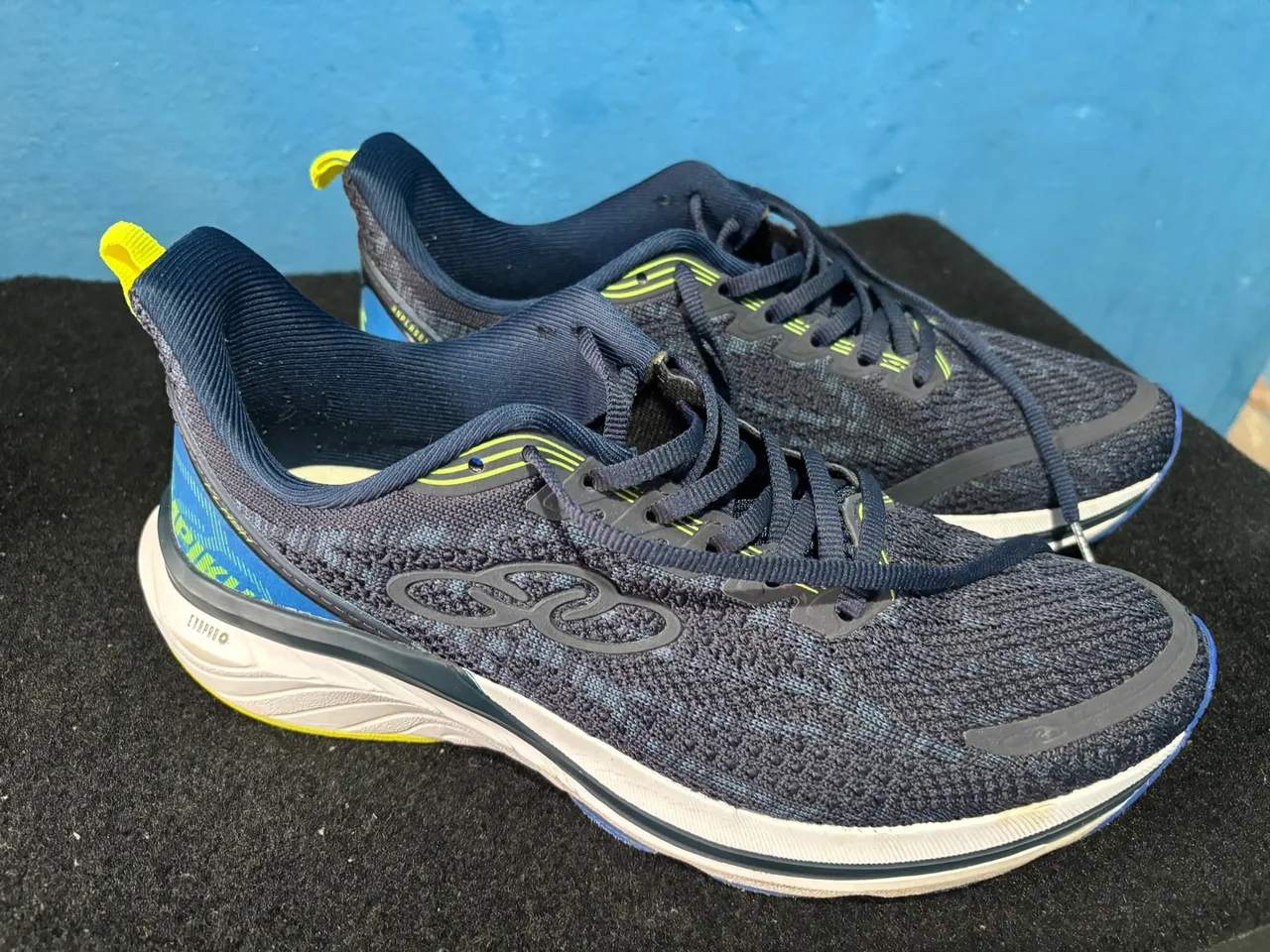 Tênis Olympikus Azul com Detalhes em Amarelo