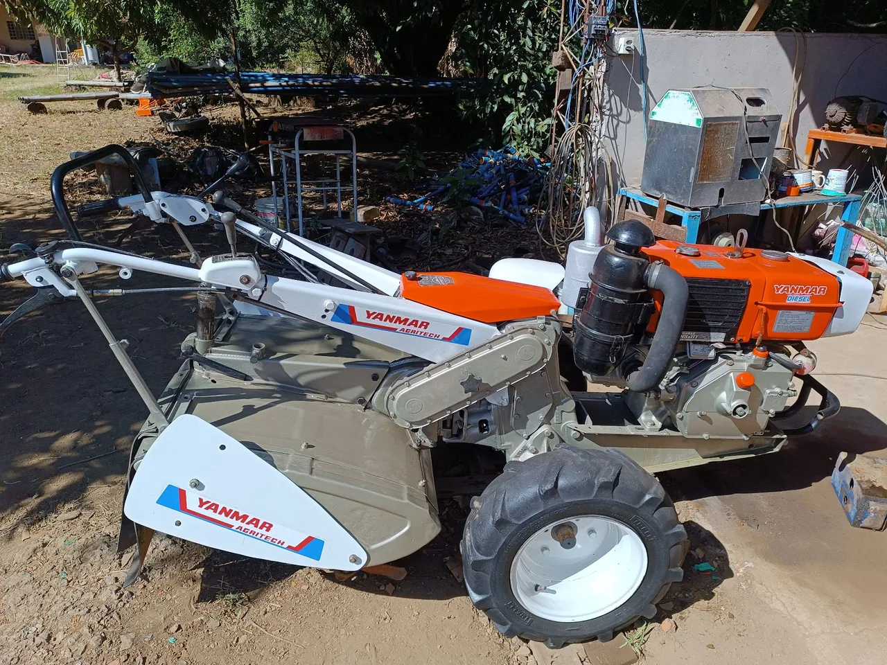 Trator Yanmar Agritech TC11 diesel 13cv