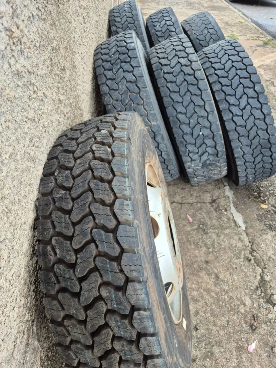 RODAS F4000 - Foto 2