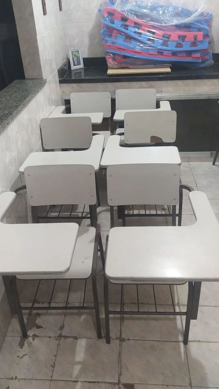 Conjunto de Cadeiras Escolares - 10 Peças