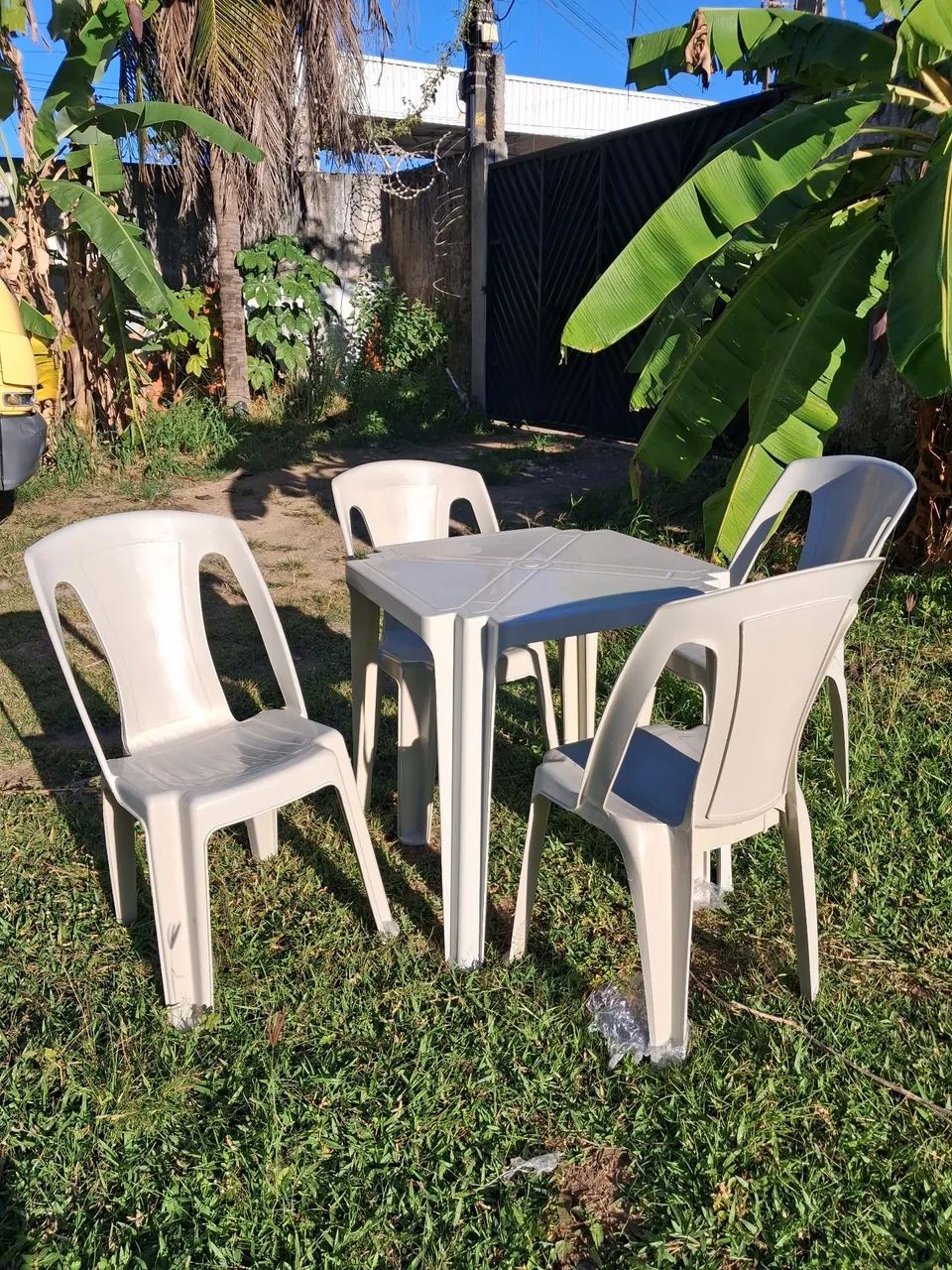 Mesas Plásticas por apenas R$80 - Foto 2