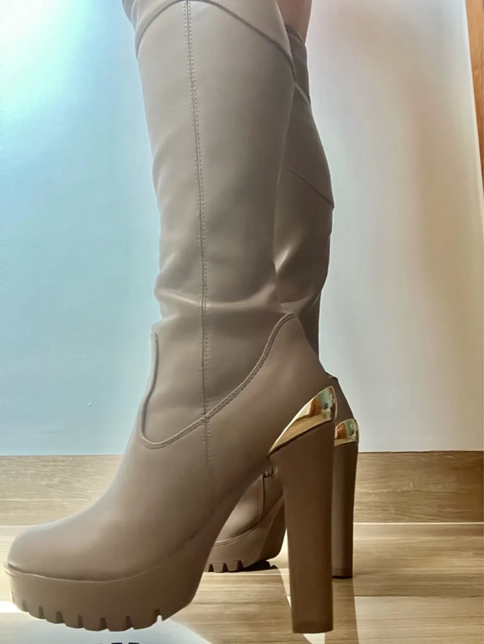 Bota original zGuess