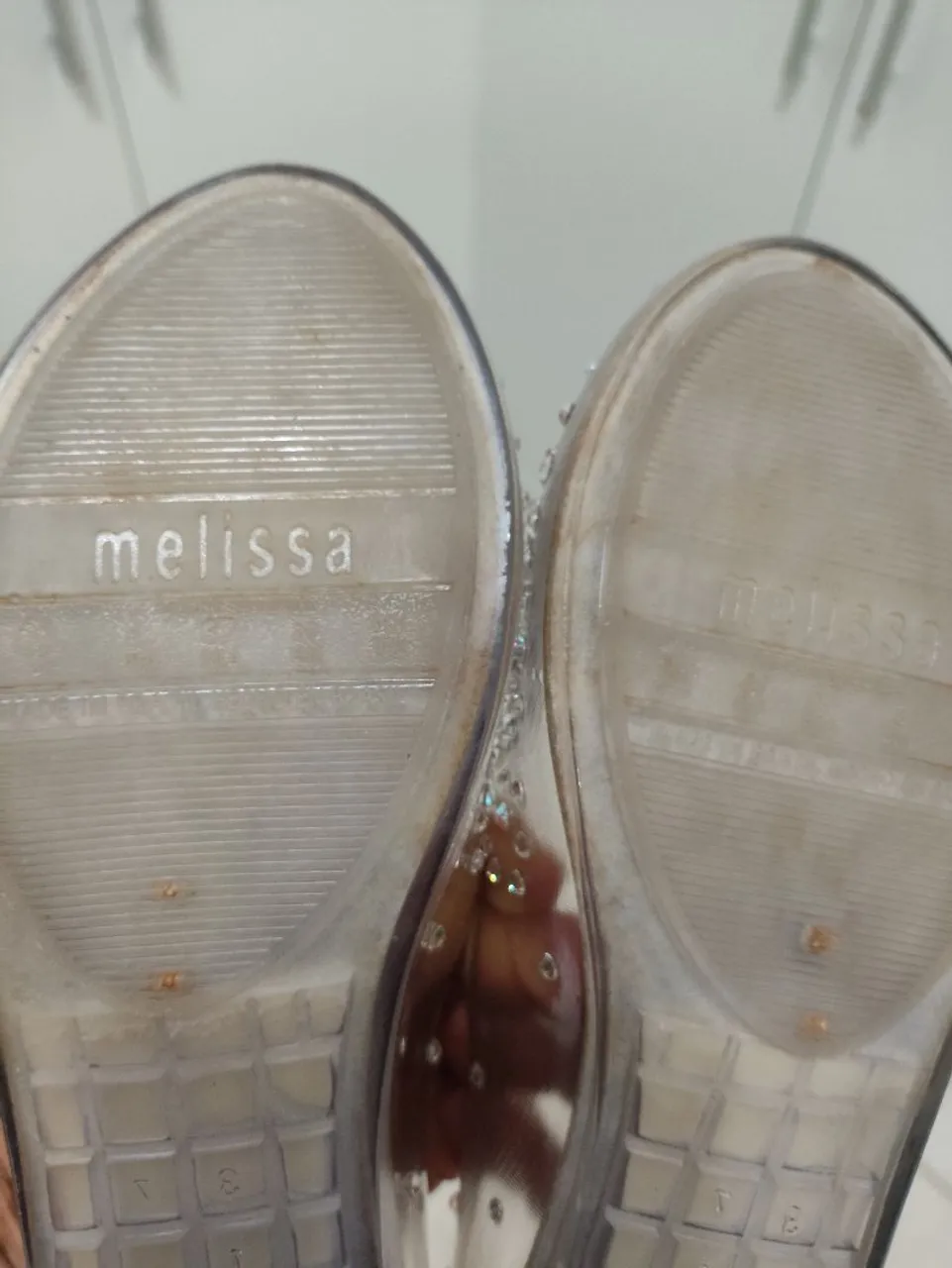  Melissa cravejada de cristal 