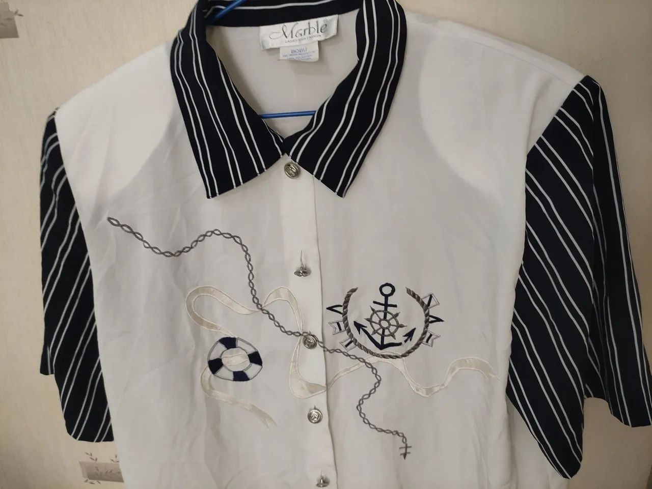 MARBLE CAMISA BORDADA TAM 44 ( ATE 46) 60,00<br>ALTURA 75CM<br>LARGURA 57CM - Foto 2