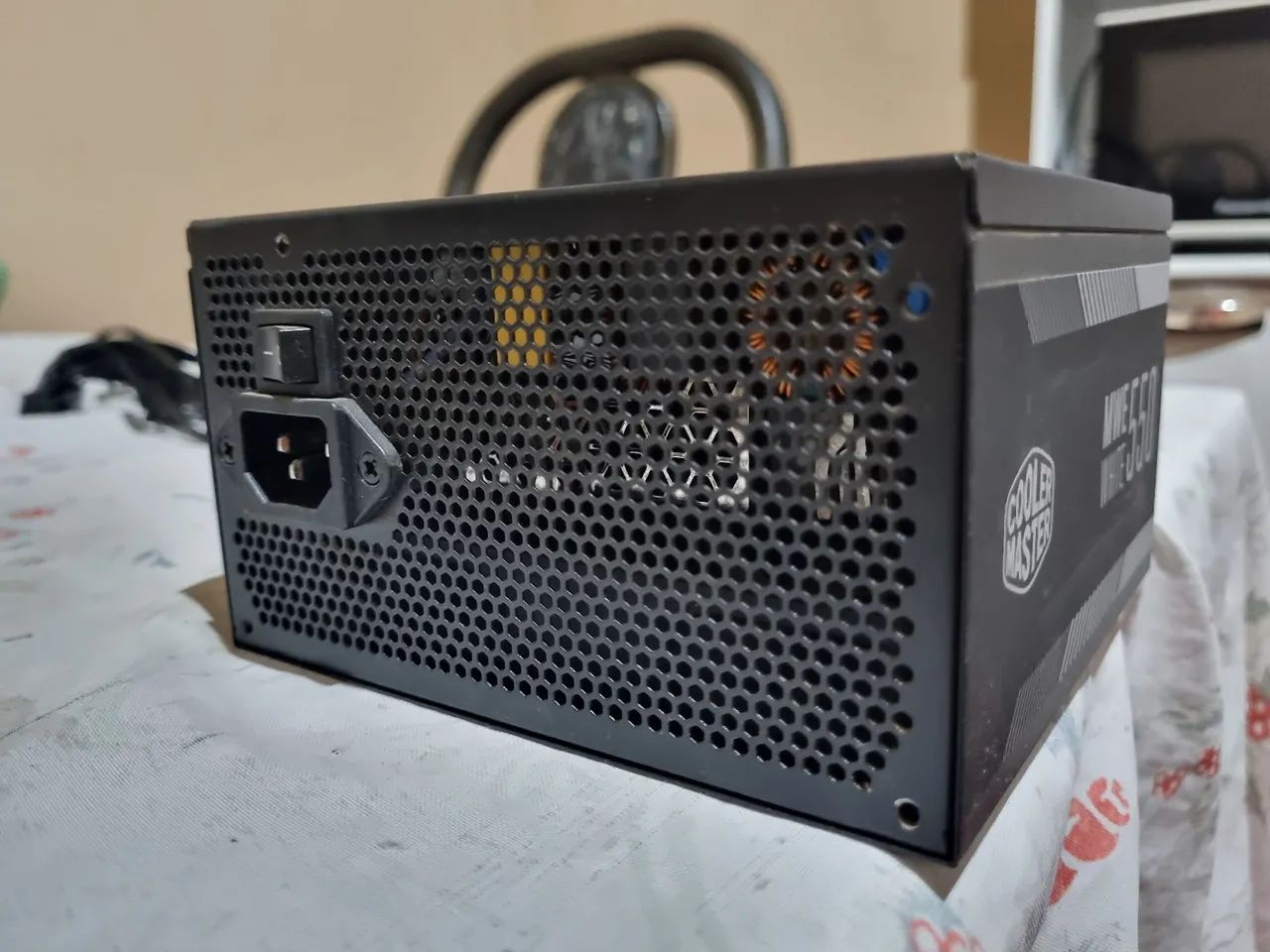 Fonte Cooler Master MWE White 550W - Foto 2