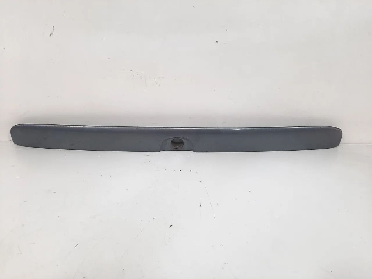 Friso Tampa Traseira Porta Malas Gm Astra Hatch 1998 A 2012 - Foto 3