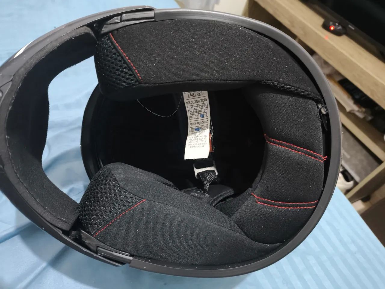 Capacete Moto Preto com Detalhes Rosa - Foto 5