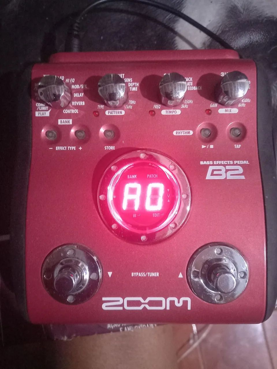 ZOOM B2-Pedaleira para baixo.