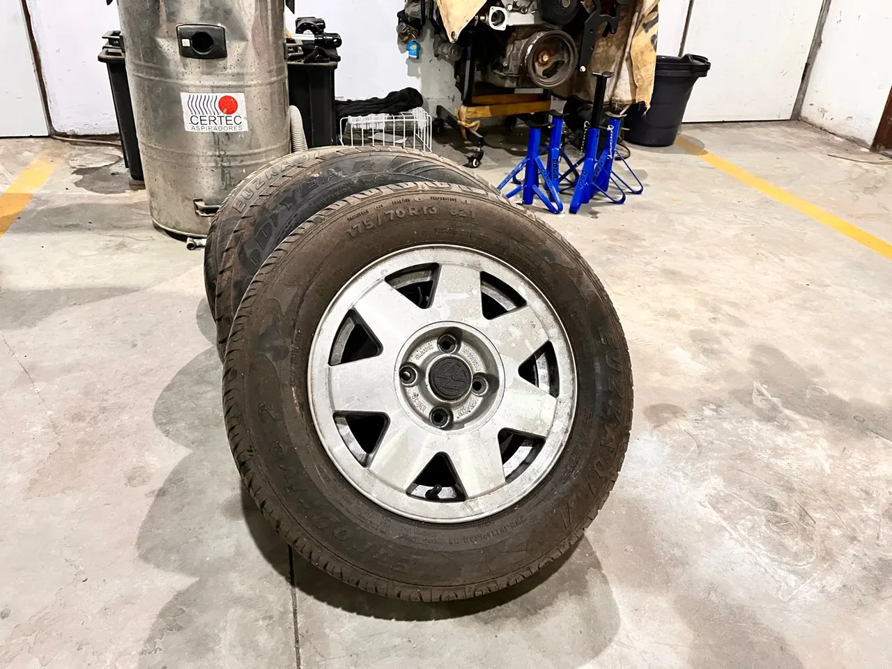 Rodas Gol quadrado GL com Pneus 175/70 R13