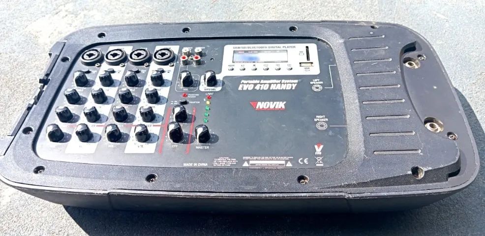 Mesa amplificada 04 canais Novik Evo 410 usb/sd/bluetooth bem conservada