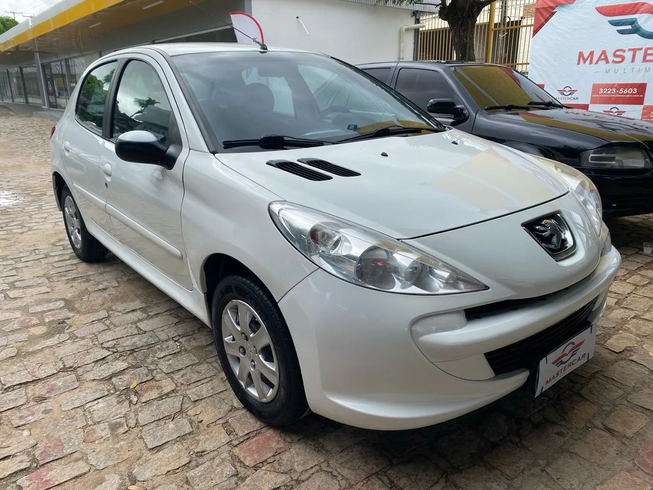 Peugeot 207 1.4 2014 R$ 29.990 - Foto 4