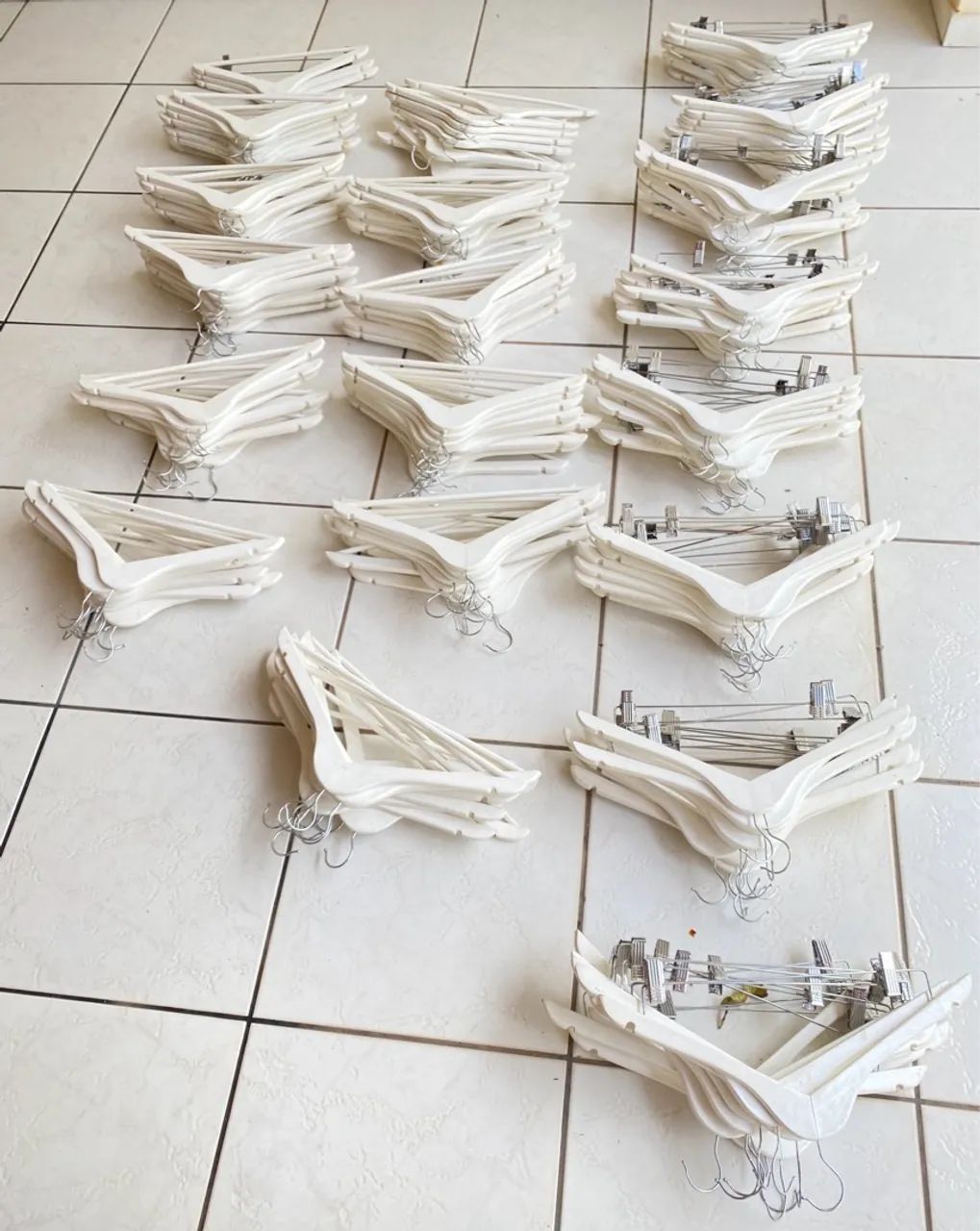 Cabides de madeira branco  - Foto 2