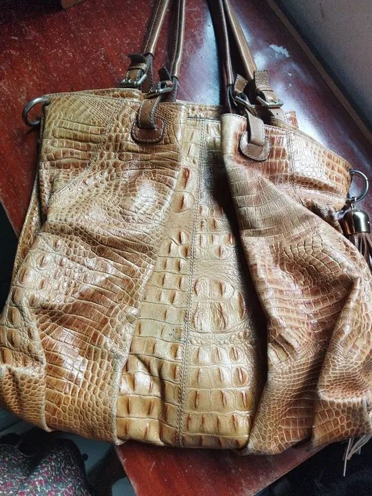 Bolsa de Ombro em Couro Legítimo