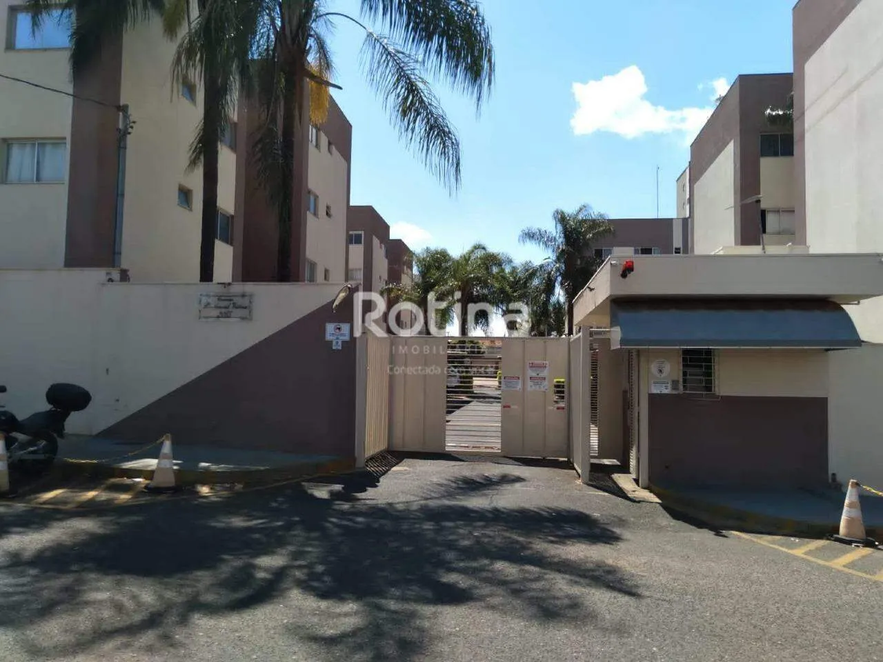 Apartamento para alugar, 2 quartos, Santa Mônica - Uberlândia/MG - Rotina Imobiliária