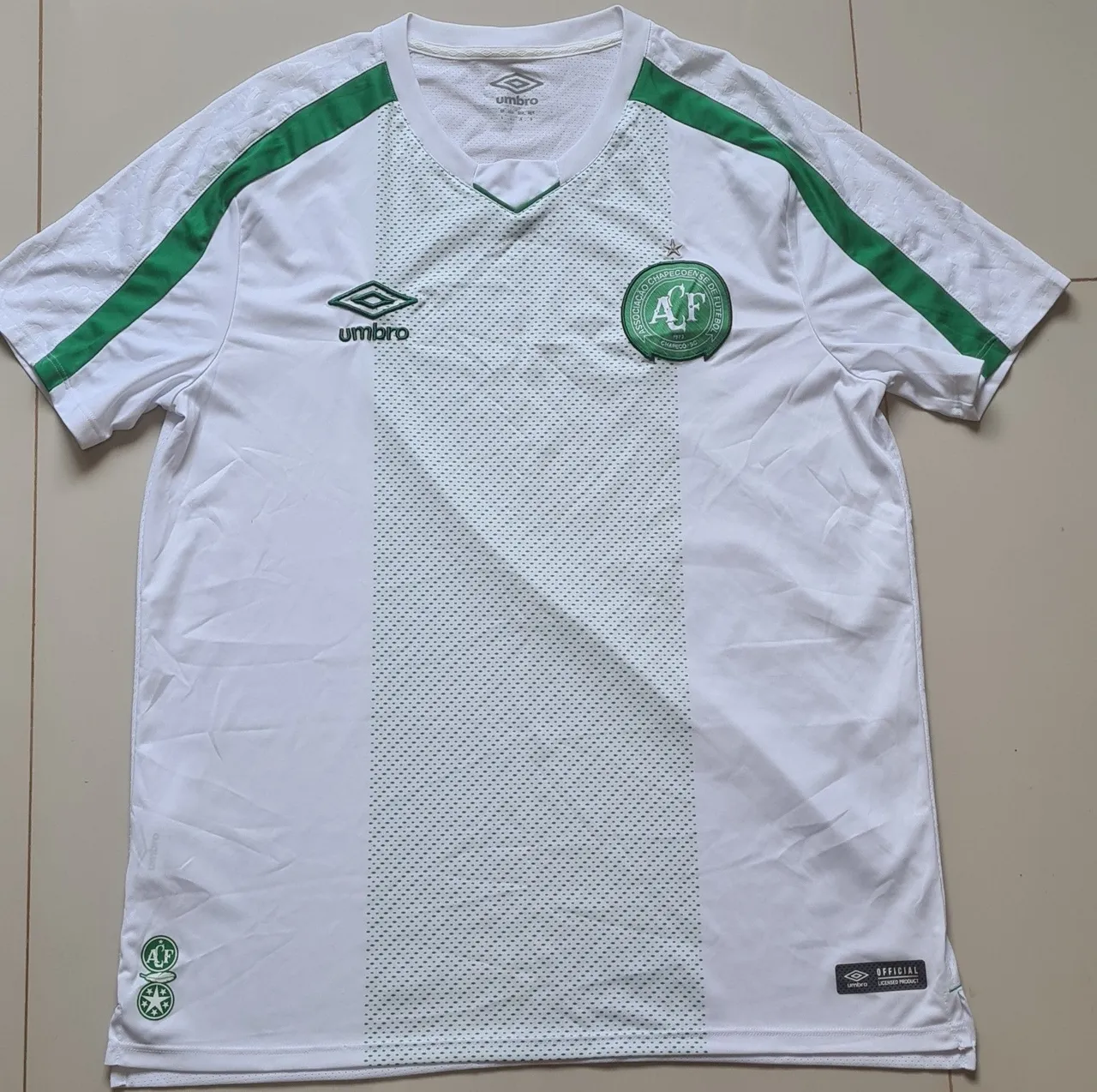 Camisa Chapecoense Umbro Branca