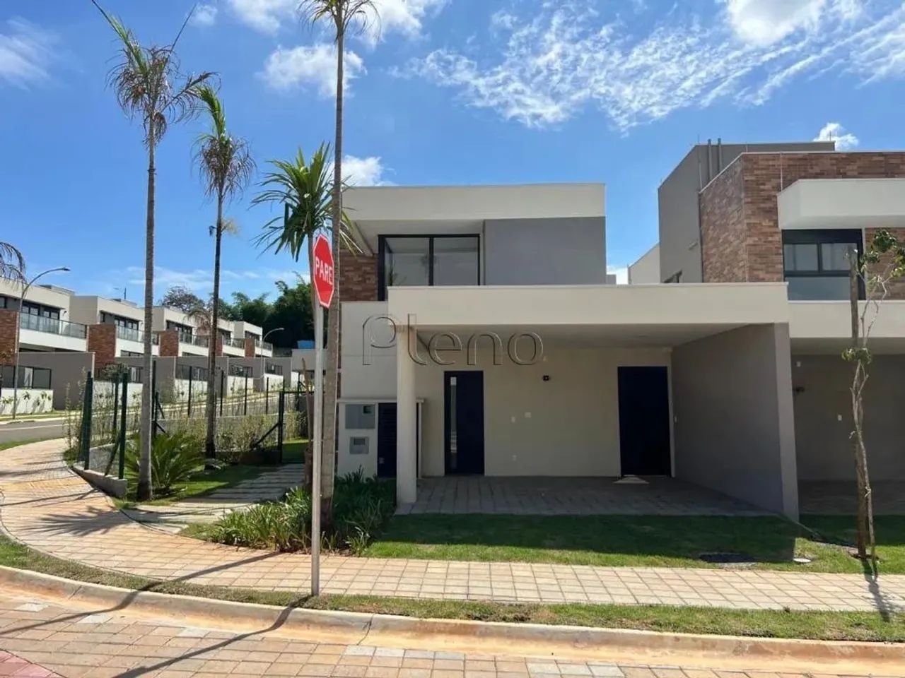Casa à venda em Campinas, Alphaville Dom Pedro, com 3 suítes, com 242.13 m²