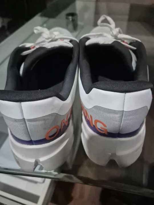 On running surfer e Adidas boston  - Foto 3