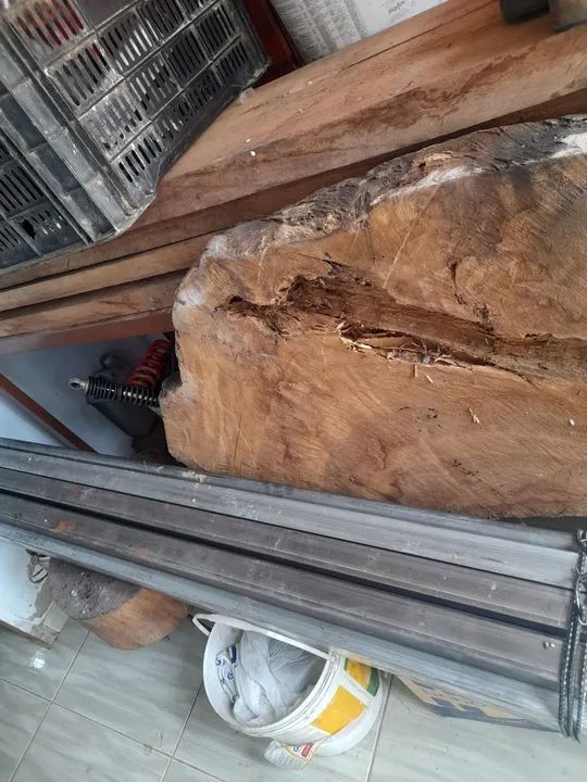 Fundo de serralheria completa.