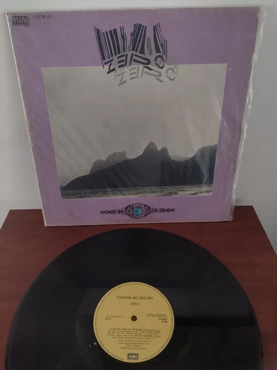 Disco de Vinil Zero - Passos no Escuro