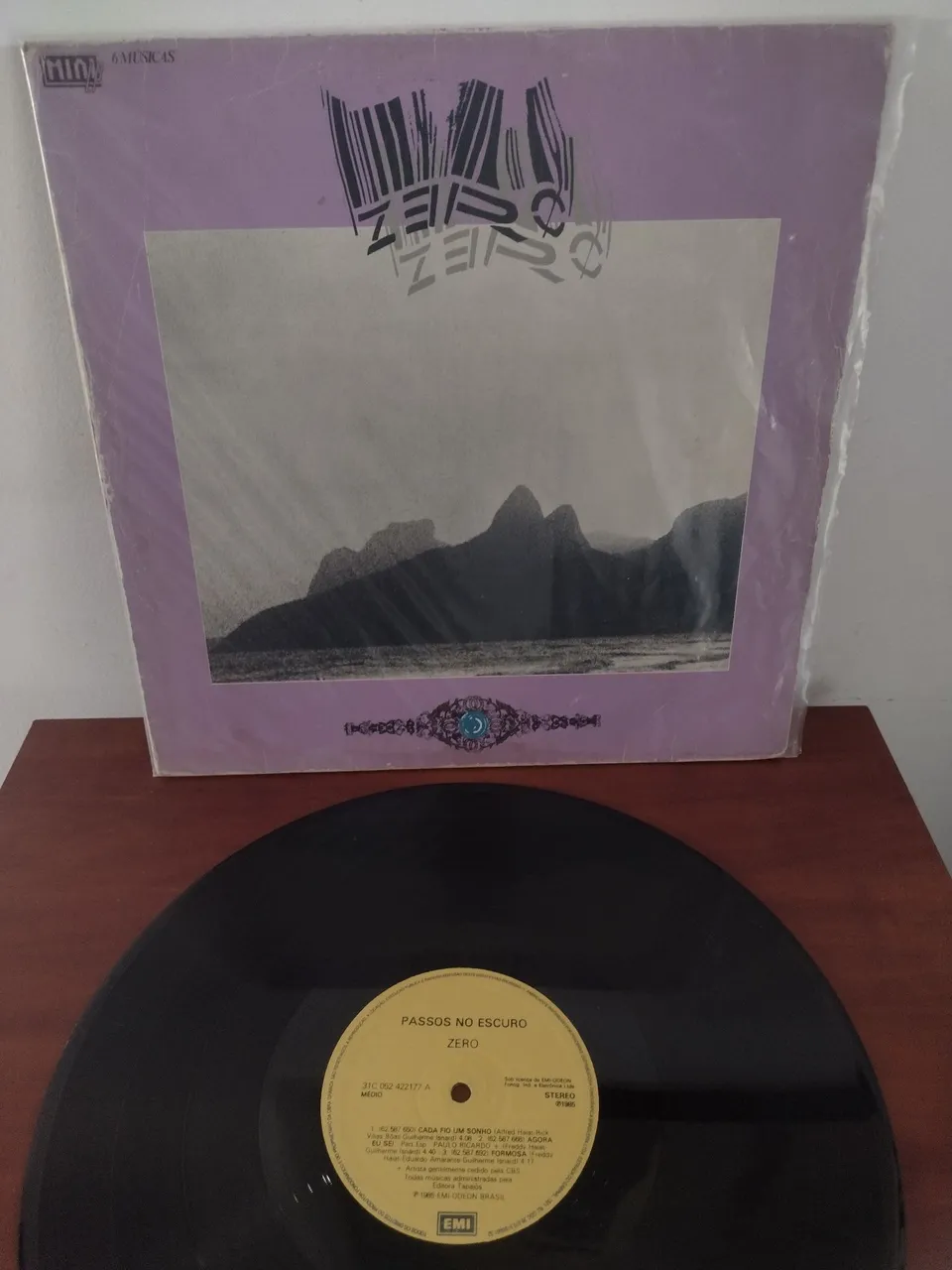 Disco de Vinil Zero - Passos no Escuro