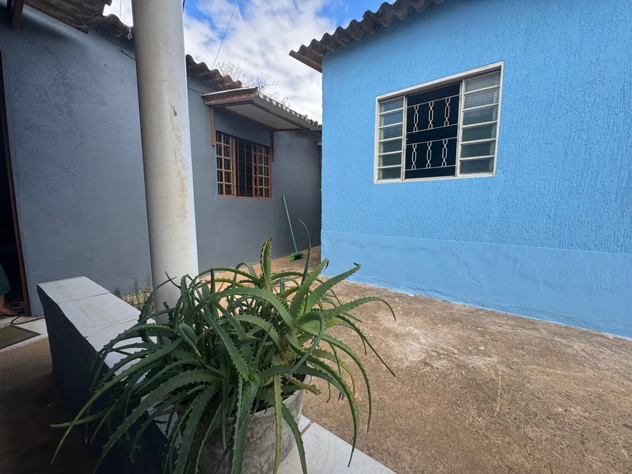 ALUGO DUAS CASAS NO MESMO LOTE