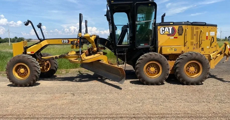 Motoniveladora Patrol Cat 120 ano 2023
