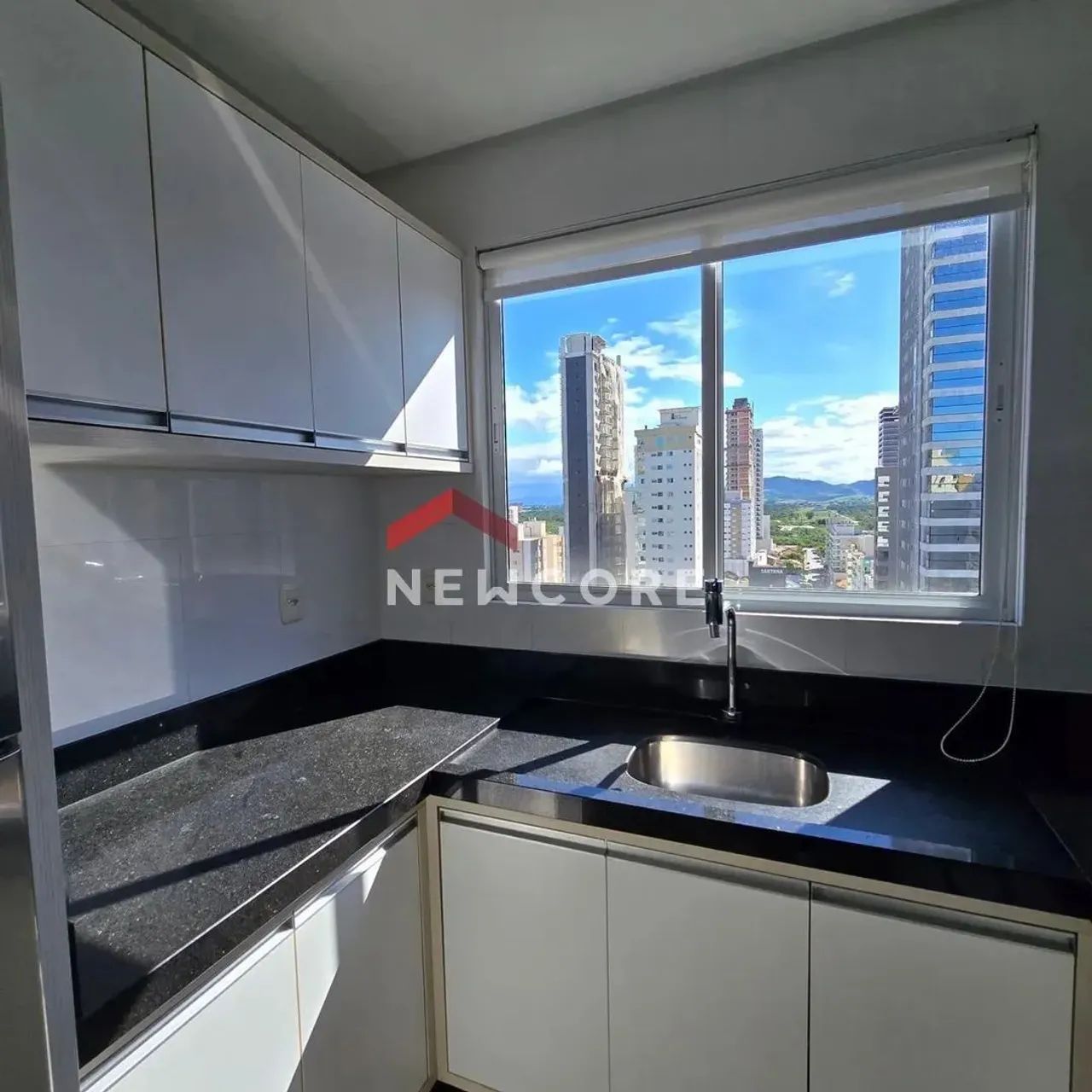 Apartamento em Rua 297 - Meia Praia - Itapema/SC - Foto 4