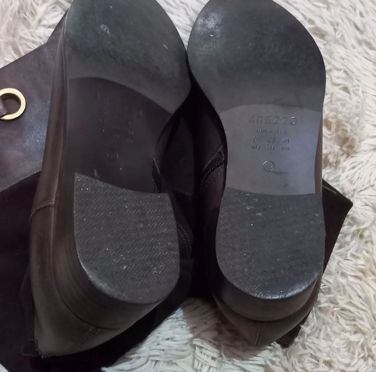 Botas de couro e camurça - Elegância e conforto - Foto 3