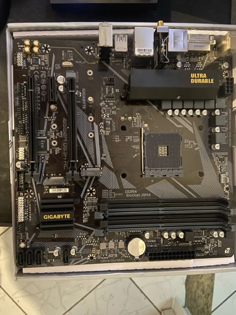Placa mãe Gigabyte B550M-ds3h