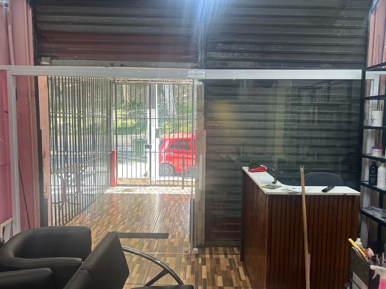 Porta de vidro temperado com estrutura de alumínio - Foto 2