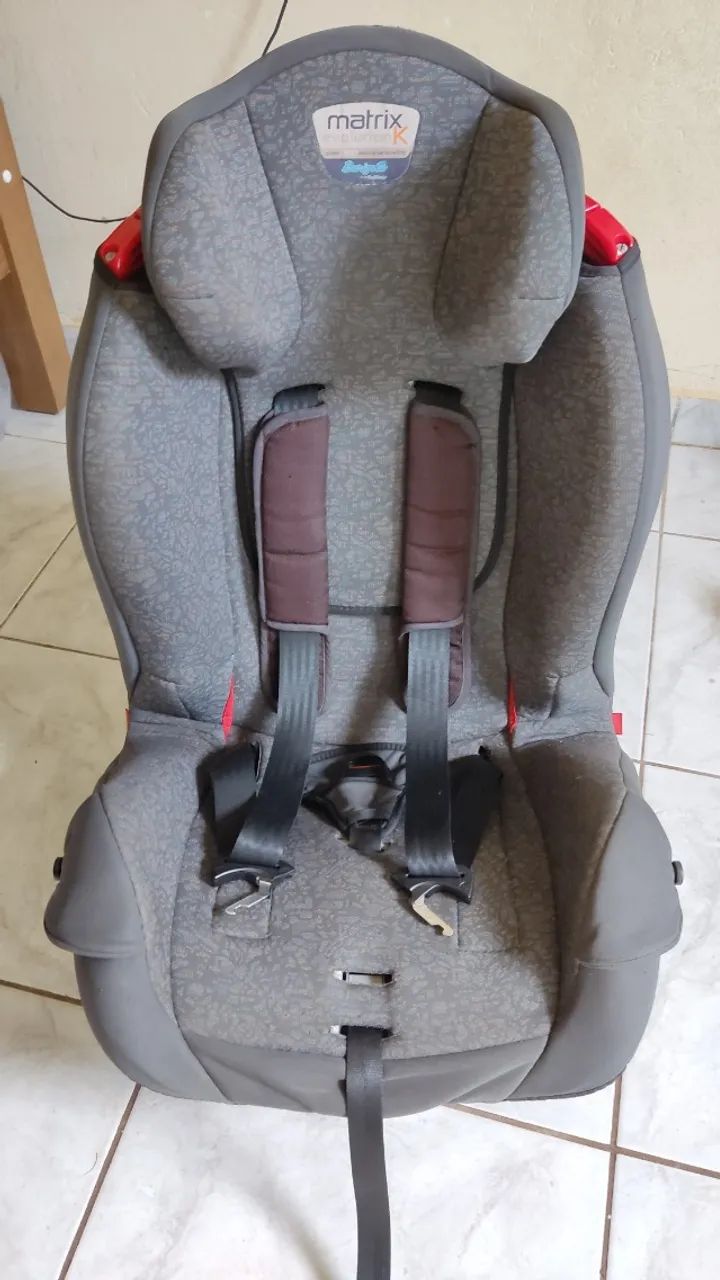 Cadeirinha de Carro Burigotto Matrix Evolution K para Crianças até 25kg.