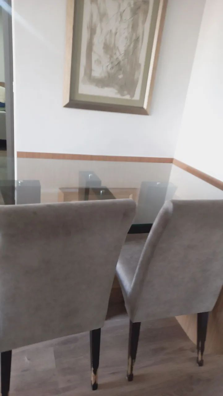 Mesa  tampo de vidro com 4 cadeiras  - Foto 4