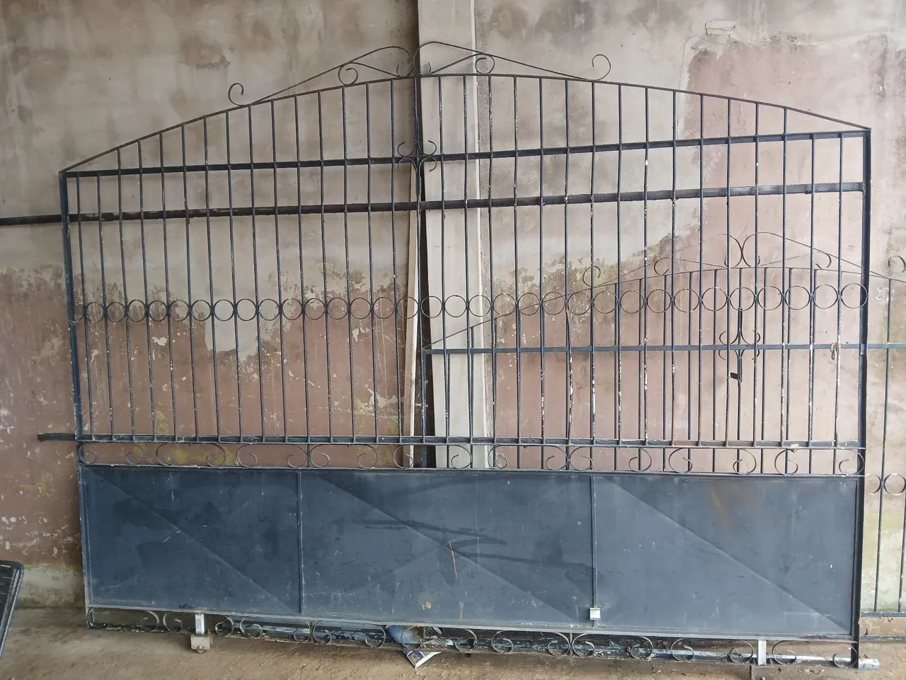 Portão de ferro para garagem