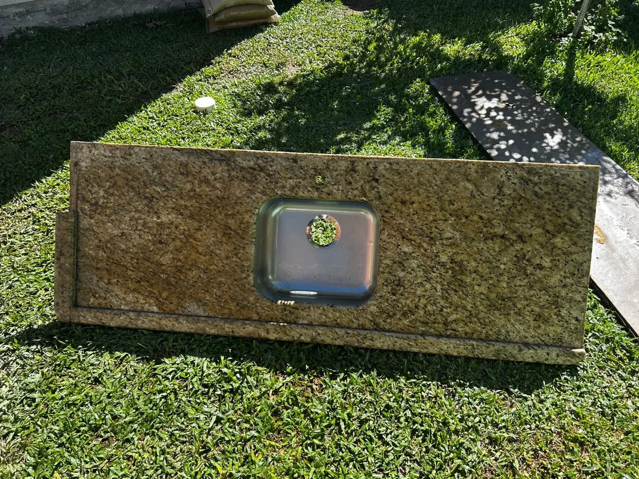 Bancada de Granito com Cuba Inox