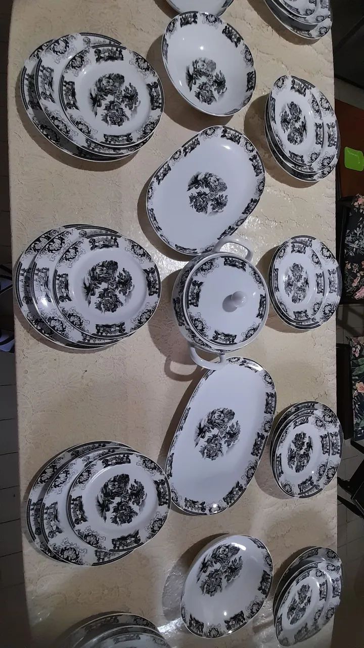 Aparelho de Jantar Vintage Completo