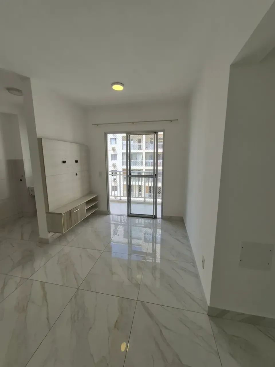 ALUGO APARTAMENTO COM 2 QUARTOS NO PLENO JARACATY - Foto 2