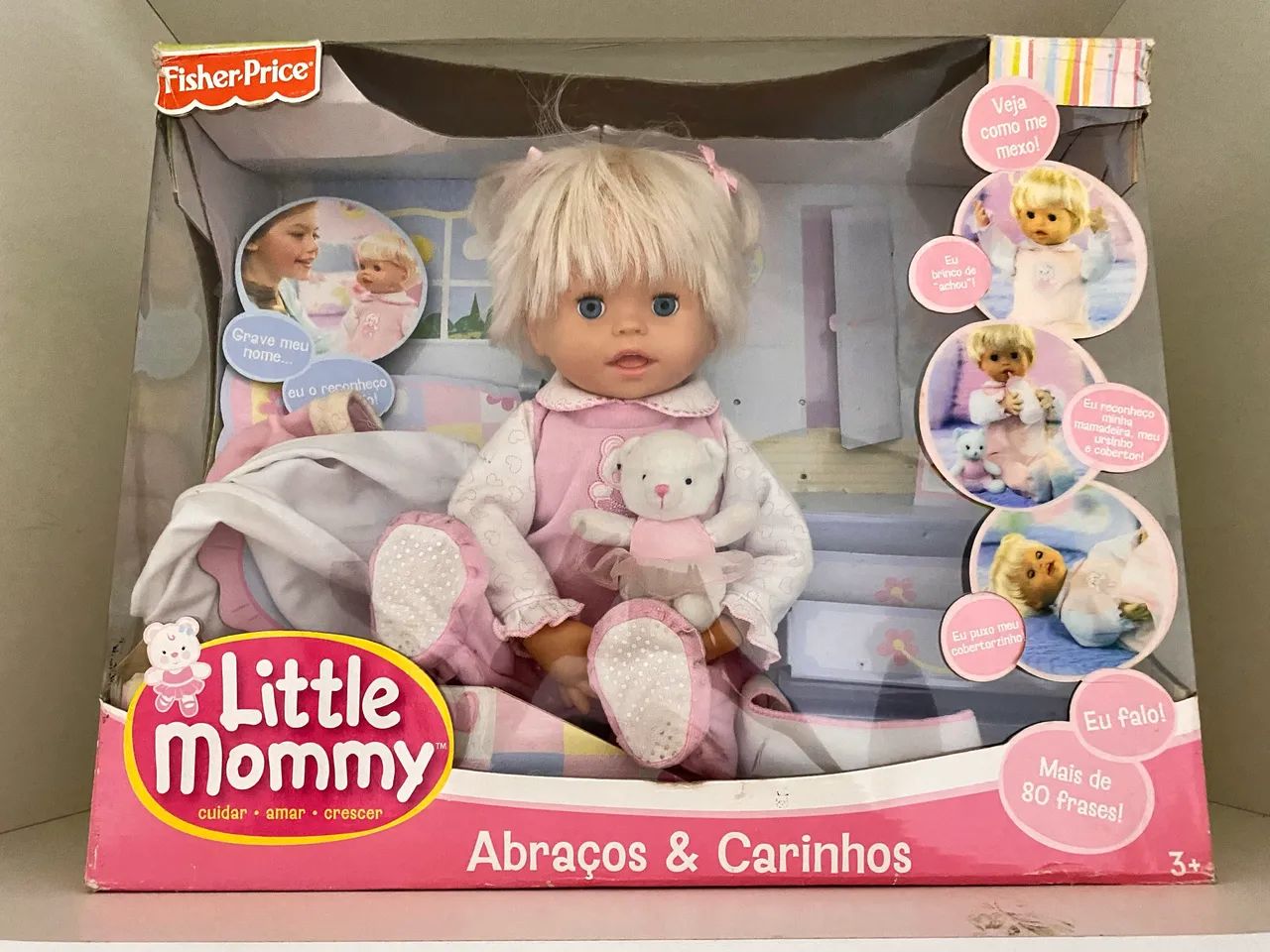 Boneca anos 2000 na caixa 