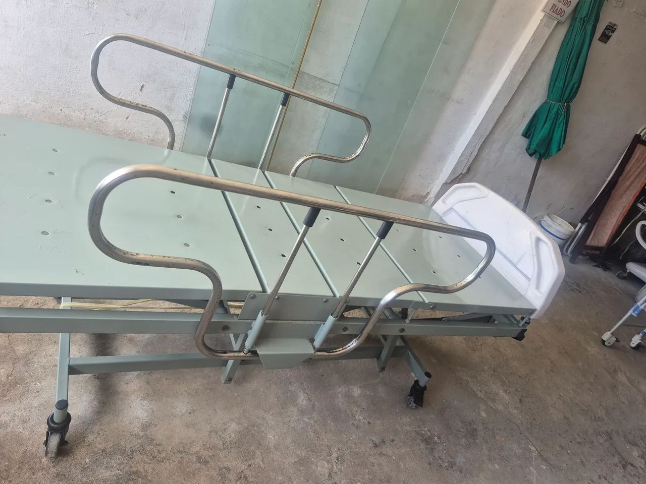 Cama hospitalar  3 manivelas - Foto 4
