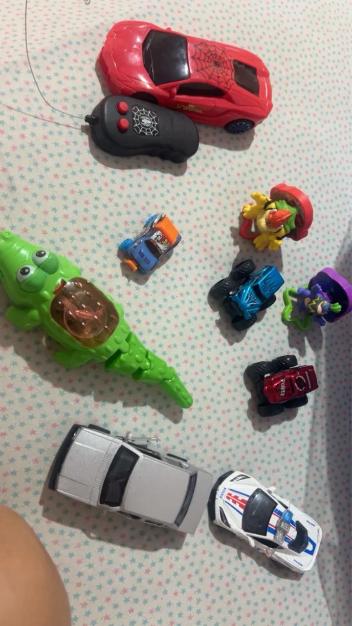 Sapato para bebê e brinquedos  - Foto 3