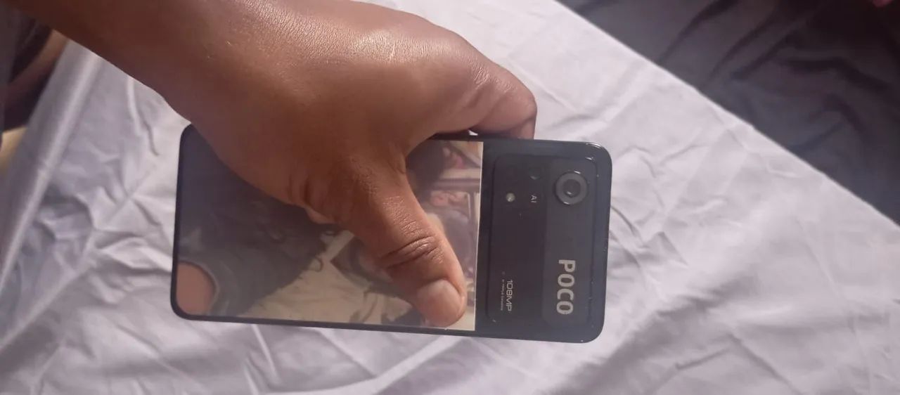 Vendo Poço x4 pro 5g  - Foto 3