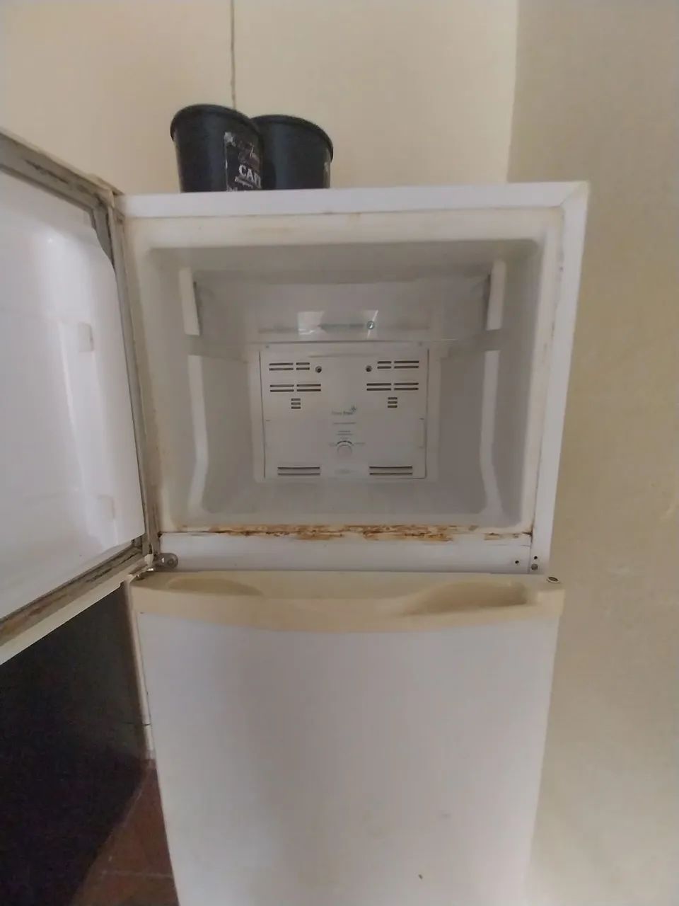 VENDO GELADEIRA DUPLEX - Foto 4