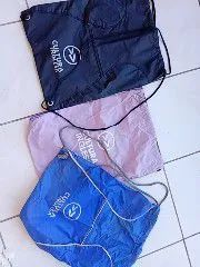 3 sacolas (mochilinhas) de curso de ingles - Foto 2