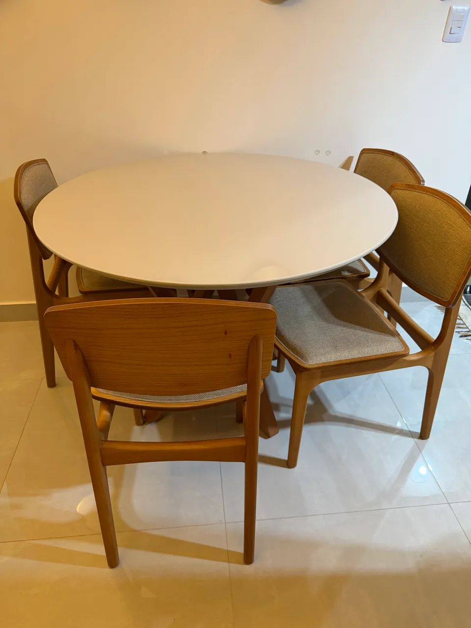 Vendo mesa de jantar 4 lugares  - Foto 5