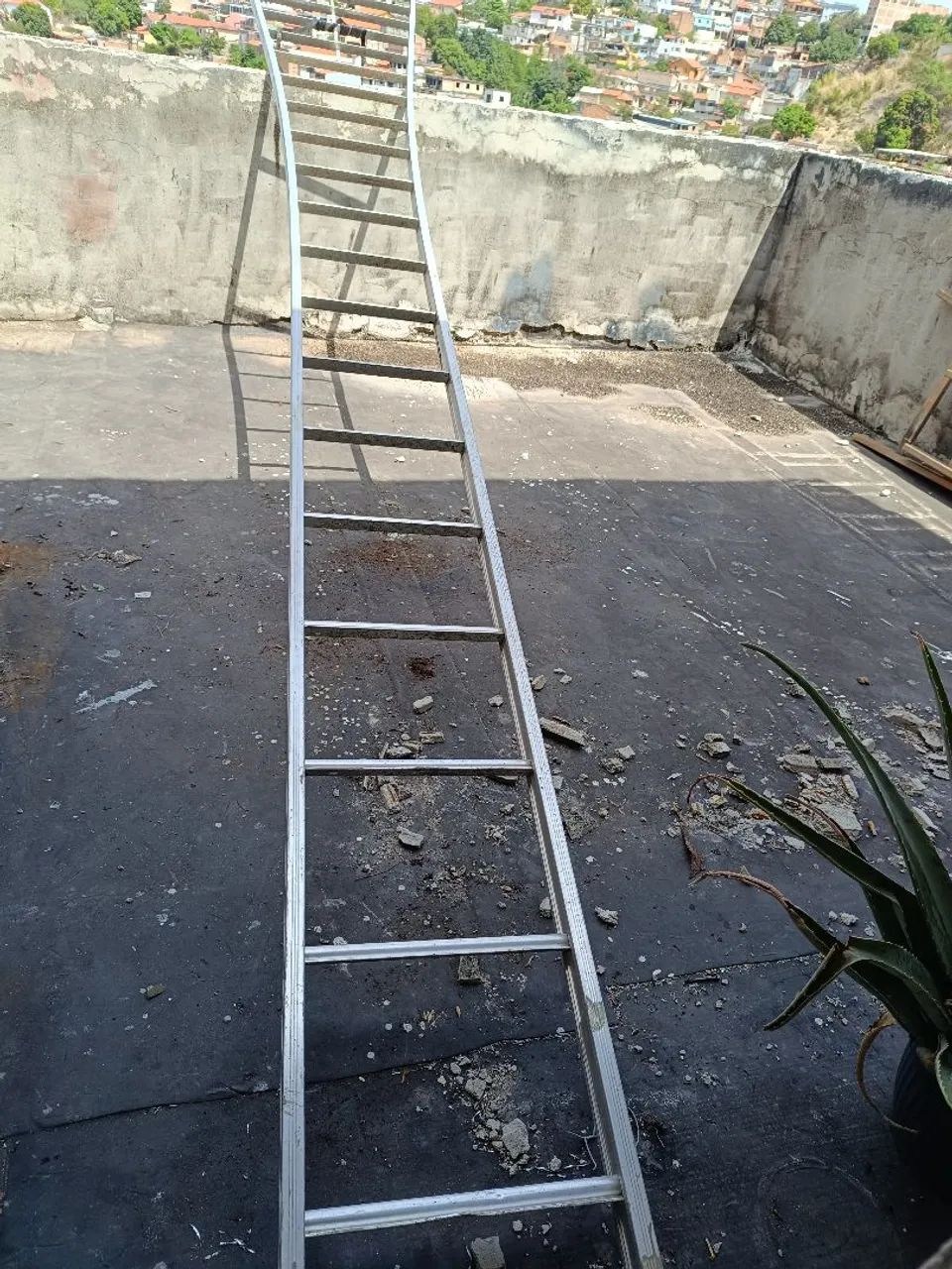 Escada  de alumínio  - Foto 2