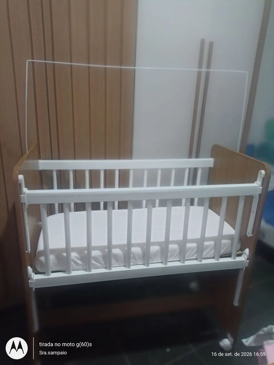 Vendo Mini Berço c/ colchão semi-novo em perfeito estado  - Foto 2