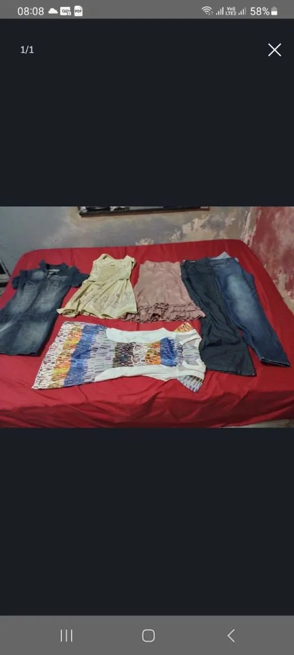 Vários vestidos 20 reais cada o jeans 30 