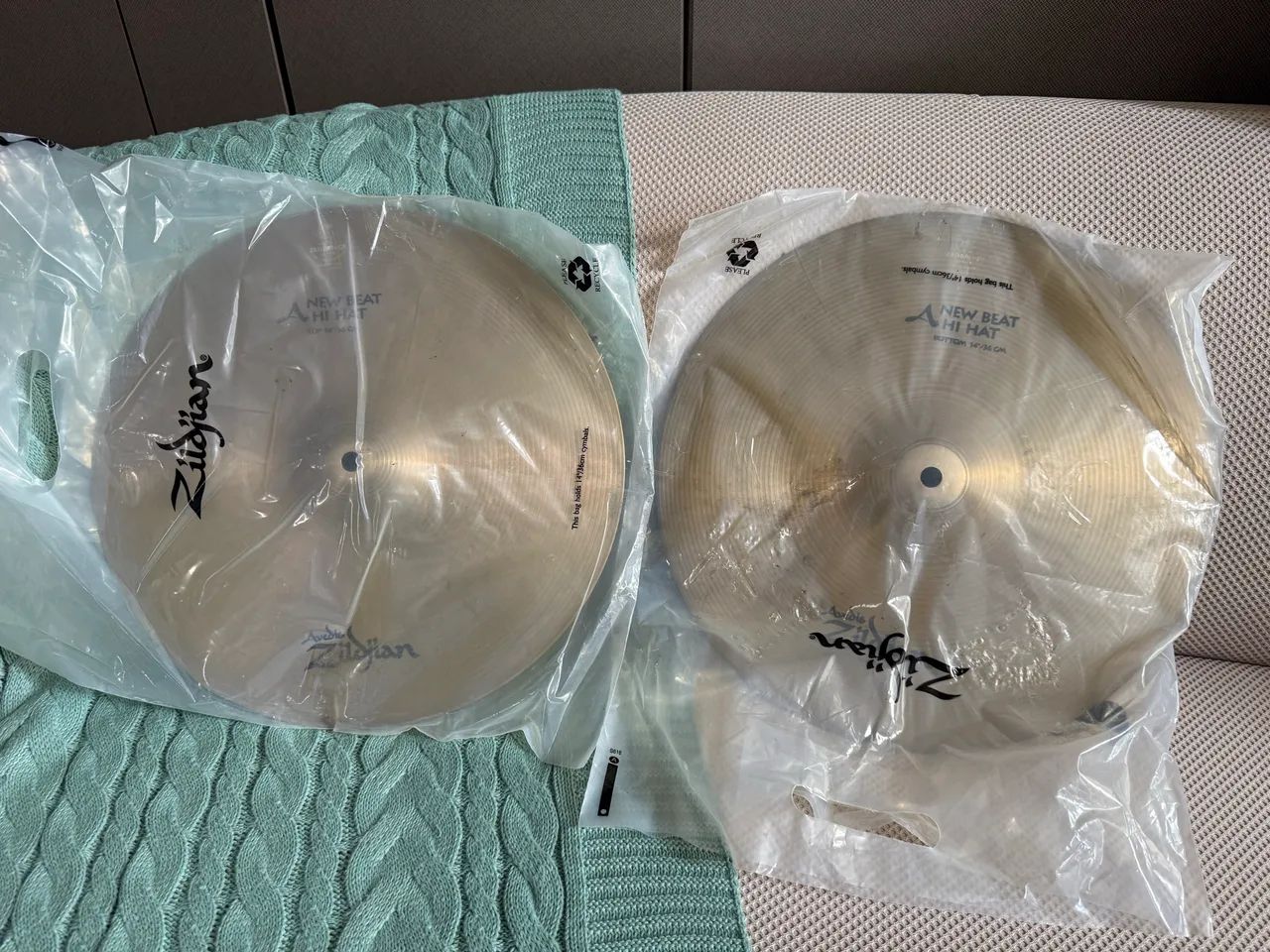 Chimbal Zildjian New Beat 14 Avedis - Foto 3